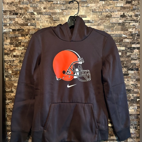 Boys NIKE Dark Brown Dri fit Hoodie with Bold Orange Helmet Graphic 10/12 - Picture 5 of 6